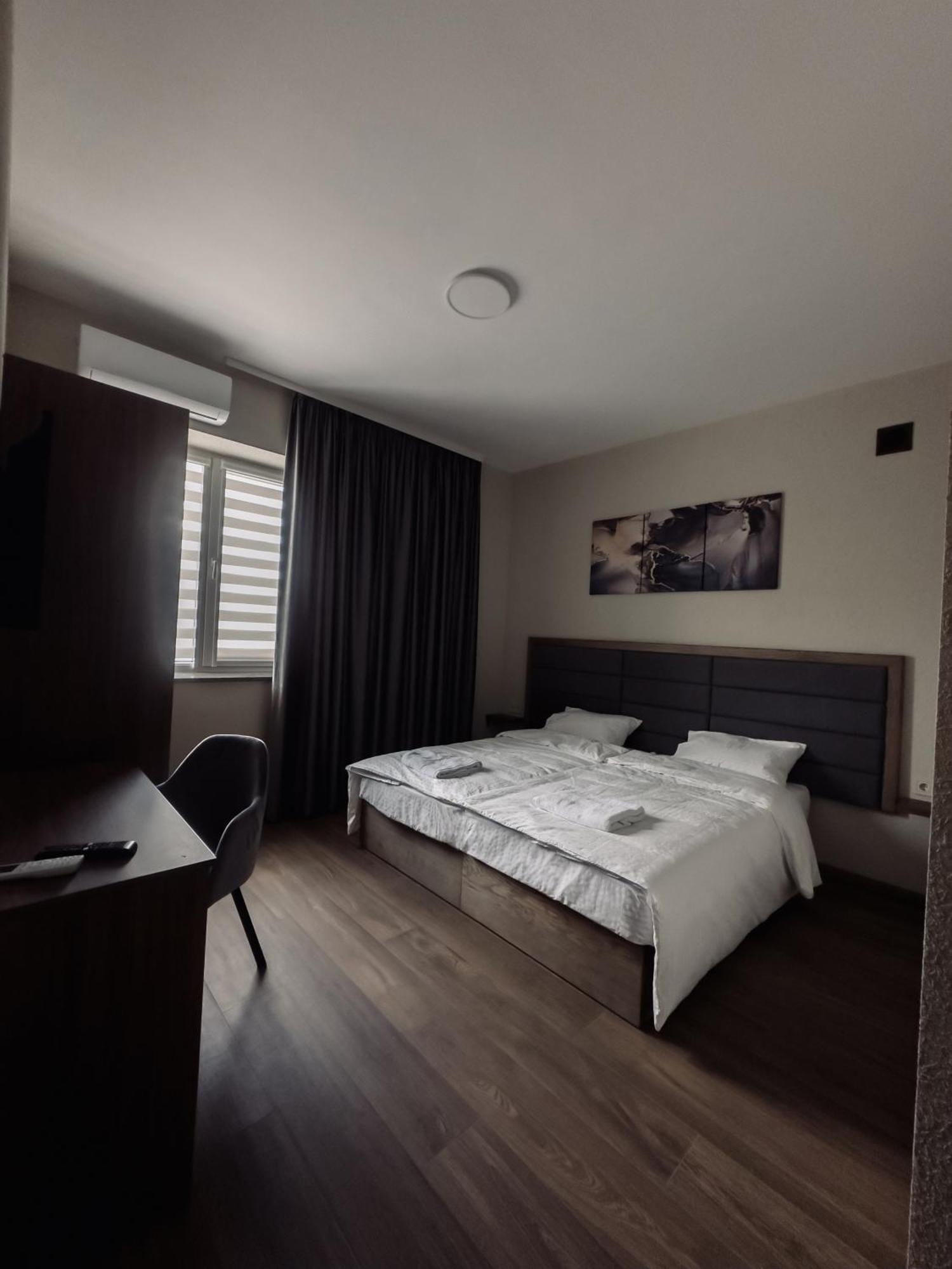 Nesvit Hotel Kiev Ngoại thất bức ảnh